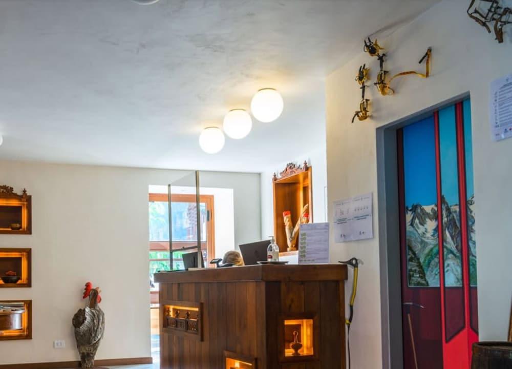 Hotel Berthod Courmayeur Kültér fotó