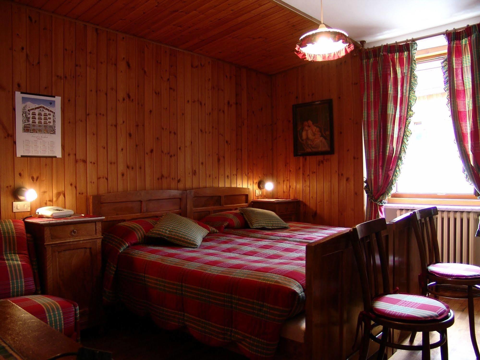 Hotel Berthod Courmayeur Kültér fotó